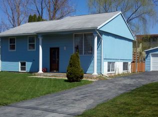 319 Birchwood Blvd, Baldwinsville, NY 13027