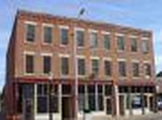 210 W 1st St #A, Dubuque, IA 52001