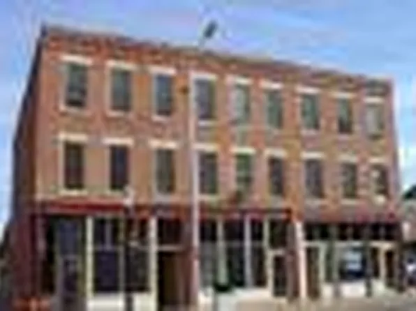 210 W 1st St #A, Dubuque, IA 52001