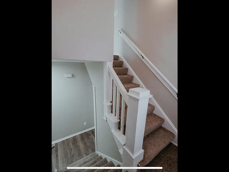 637 S 44th St — Photo 17