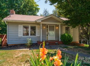 203 Gatchell St, Black Mountain, NC 28711