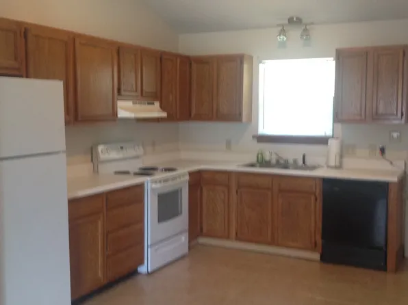 2002 E 3rd St, Greenville, NC 27858