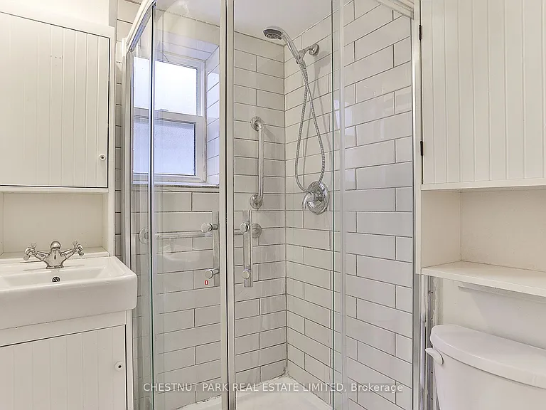 76 Walmsley Blvd #1 — Photo 27