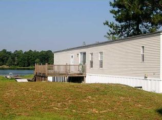 706 Paradise Island Dr, Defuniak Springs, FL 32433