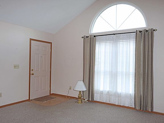 4th image of 4930 Meadow Run Dr