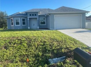 2806 29th St SW, Lehigh Acres, FL 33976