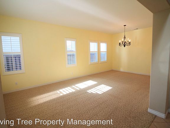 2nd image of 1259 Holmgrove Dr