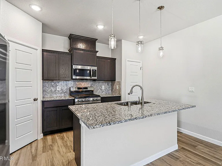 14801 Mike A Mendoza Ave — Photo 12