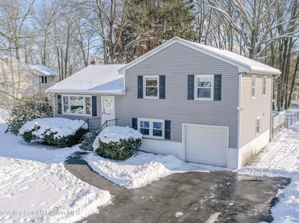 26 Birchwood Drive, Rhinebeck, NY 12572