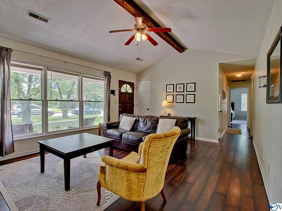5th image of 1502 Cedarwood Cir SE