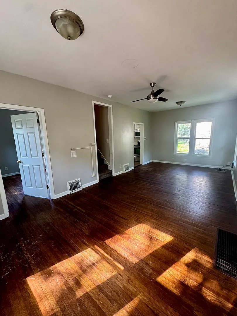 3002 Woodland - 3 Bedroom 1 Bathroom — Photo 2