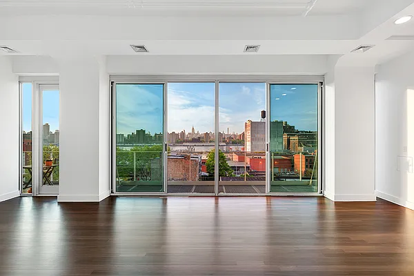 Rented by CORE | media 30