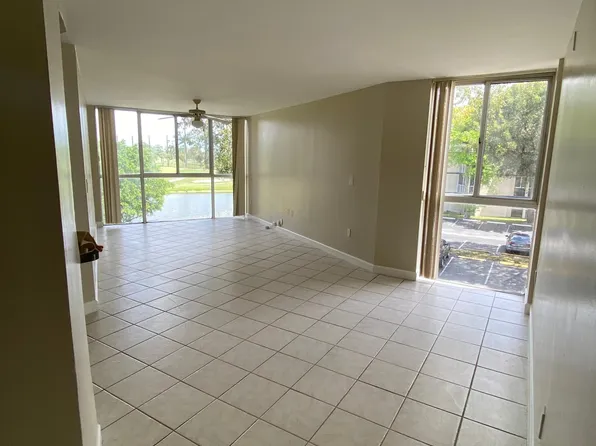 6995 NW 186th St APT E303, Hialeah, FL 33015