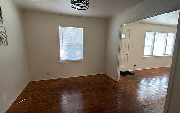 5th image of 605 Omega St
