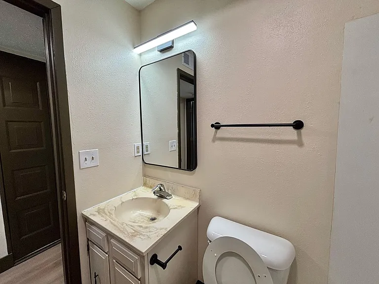 Breckenridge Davenport Apartments — Photo 122