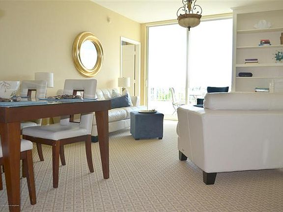3rd image of 625 Casa Loma Blvd Unit 504