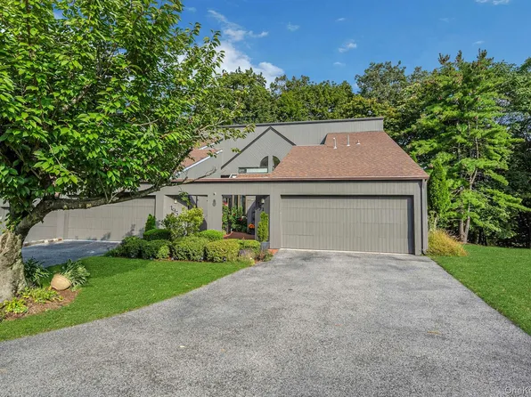 193 Stone Oaks Drive, Hartsdale, NY 10530