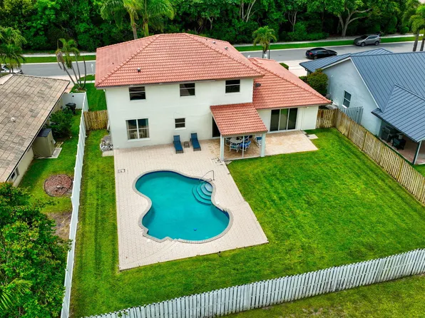 6305 Blue Bay Circle, Lake Worth, FL 33467