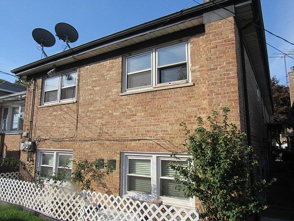 5th image of 3803 S Lombard Ave