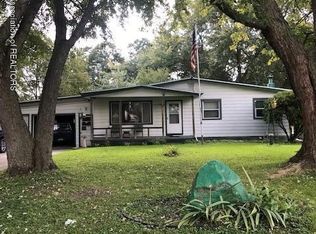 1461 Bennett Rd, Lansing, MI 48906