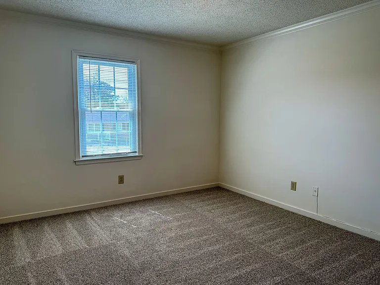 310 Kent Ave — Photo 15