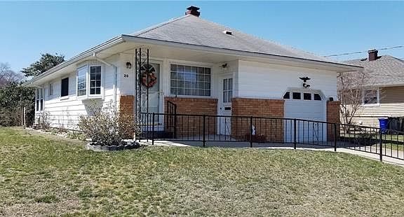 2nd image of 20 Palisades Dr