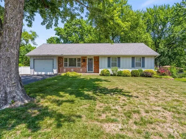 4711 Kessler St, Merriam, KS 66203