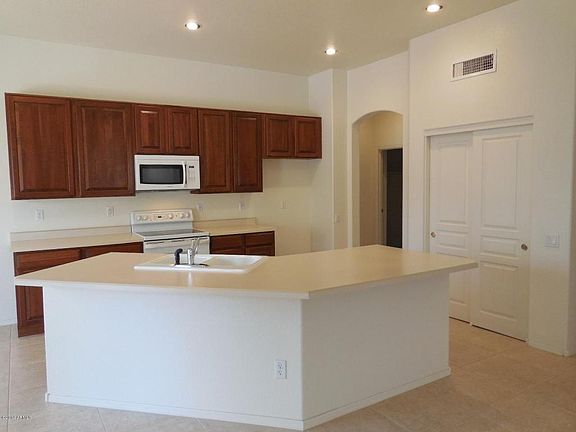 5th image of 8525 E Natal Cir
