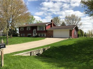 10556 Chancelor Dr, Brighton, MI