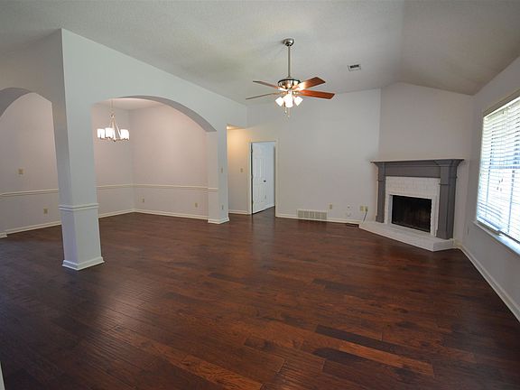 3rd image of 8692 Tropicana Dr N