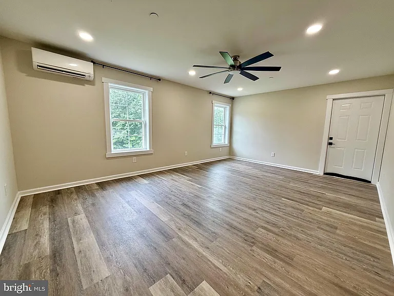 44845 Dot Banagan Ln #GARAGE — Photo 7