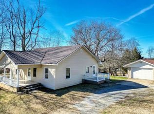 207 Bell St, Hiawassee, GA 30546