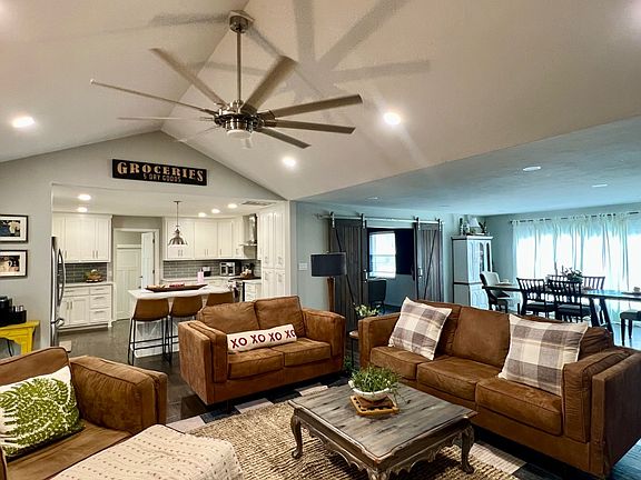 2nd image of 509 S Rockford Rd