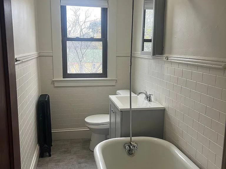 250 N Main St #19 — Photo 6