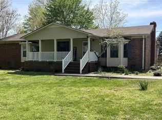915 Williams Rd, Newbern, TN 38059