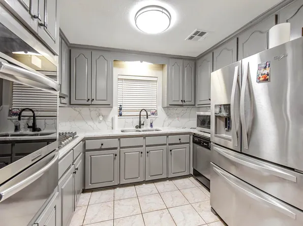 818 Oak Ln, Thibodaux, LA 70301