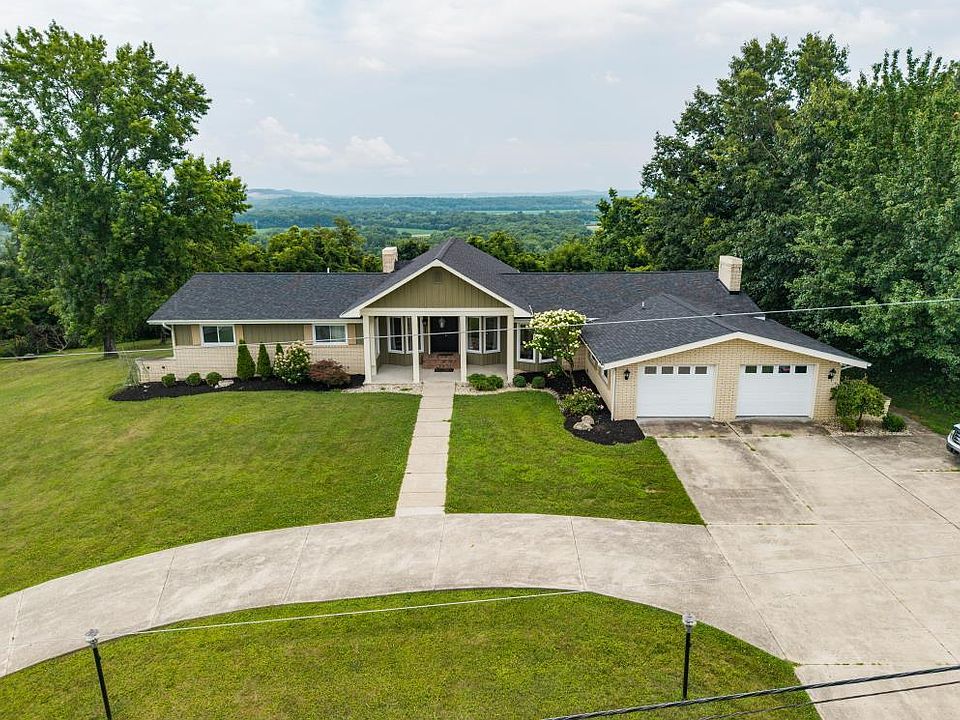 1st image of 214 Crestwood Dr