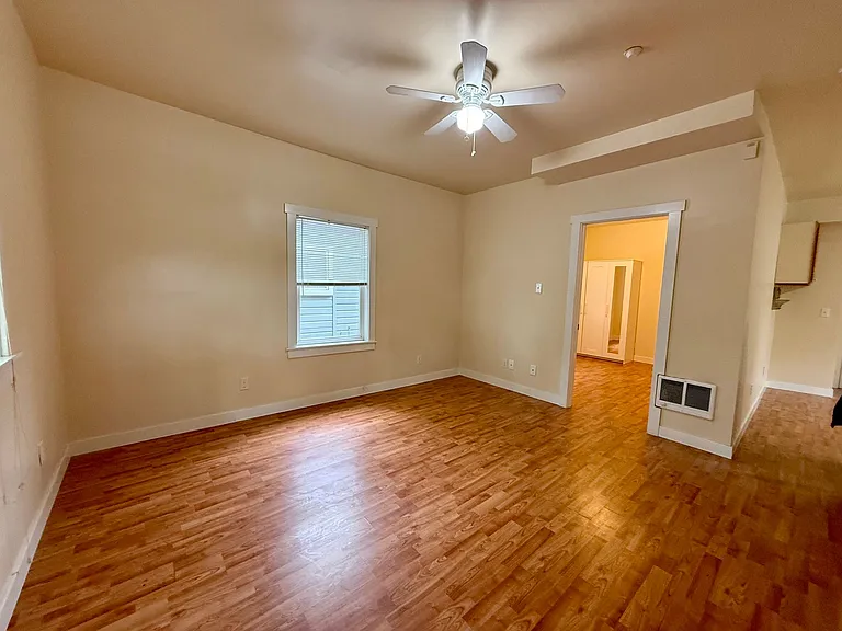 4429 Rainier Ave S — Photo 5