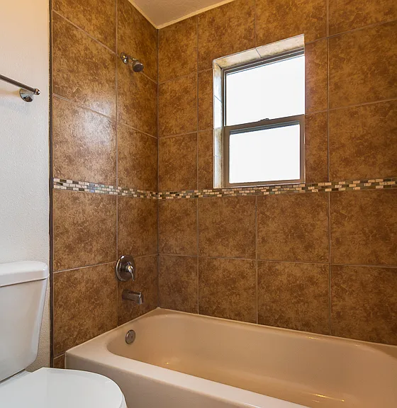 Quality, Contemporary 2 Bed 1 1/2 Bath Town Home in the North Valley — Photo 12