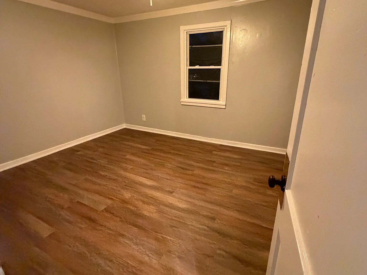 2 bed, 900 sqft, $1,200 — Photo 2