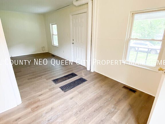 5th image of 7944 Harrington Ave