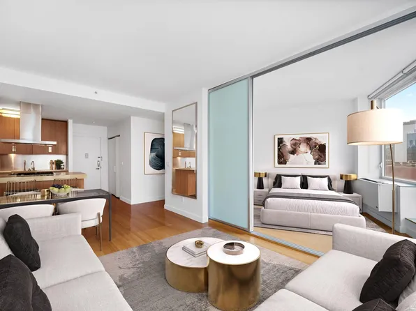 450 West 17th Street image 1 of 10