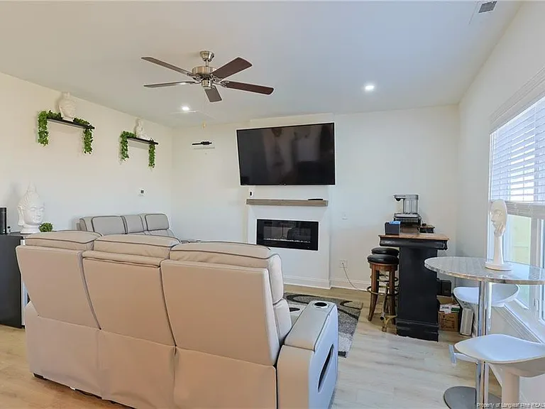 145 Easy St — Photo 6