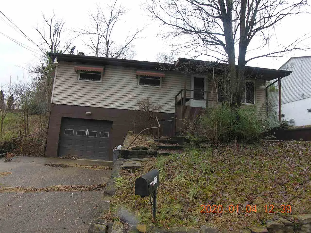 1426 Spring Valley Cir photo 1