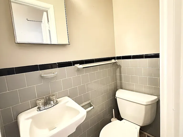 22 E Hamilton St — Photo 6
