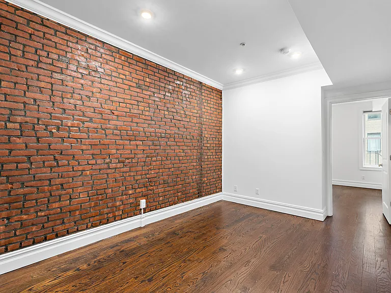 305 1st St #3L — Photo 8