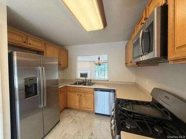 1403 Scarborough Dr — Photo 4