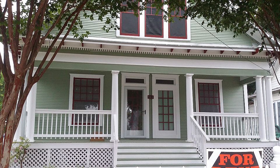 1st image of 511 E Laurel