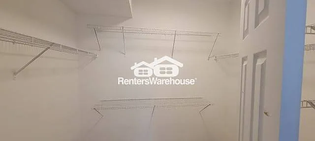 996 Maple Leaf Dr — Photo 10