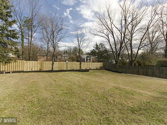 2nd image of 109 Saint Bernard Dr NE